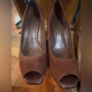 Banana Republic Cognac Suede Peep Toe Wedge Sz 8.5